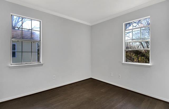 1305 Harrill Street Gallery 4