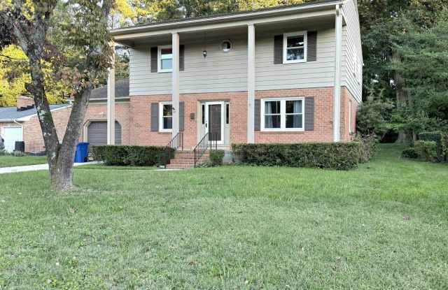 Move In Ready 4 Bedroom House in Glendale! Gallery 1