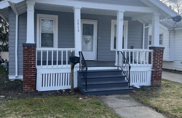 1715 W Genesee Avenue Gallery 1