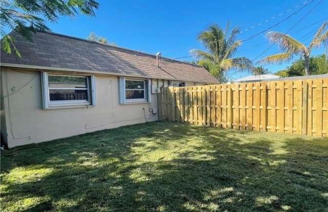 1534 NW 3rd Avenue photos photos