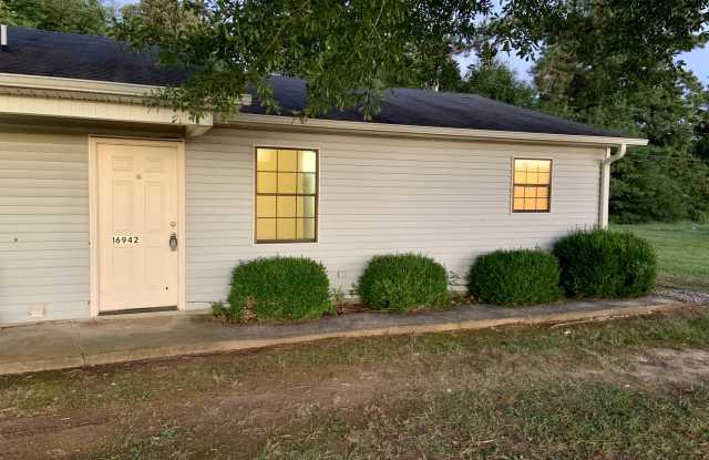2 Bedroom Duplex with Yard - 16968 Carter Circle, Limestone County, AL 35611