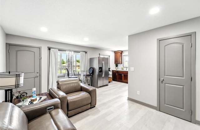 5327 Jennifer Dr Gallery 3