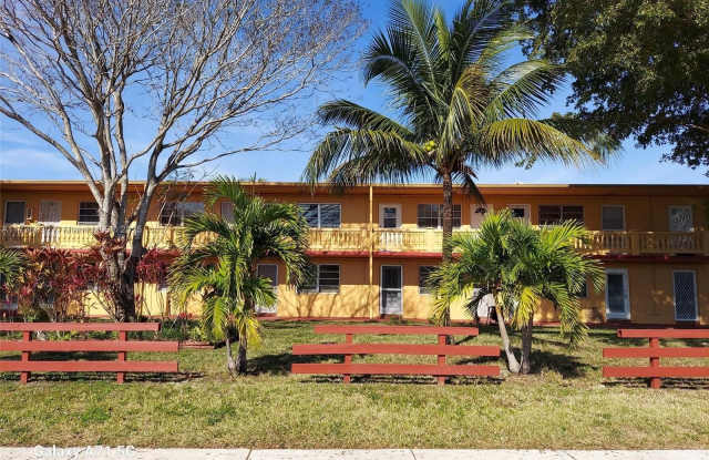 75 NE 202nd Ter - 75 Northeast 202nd Terrace, Miami Gardens, FL 33179
