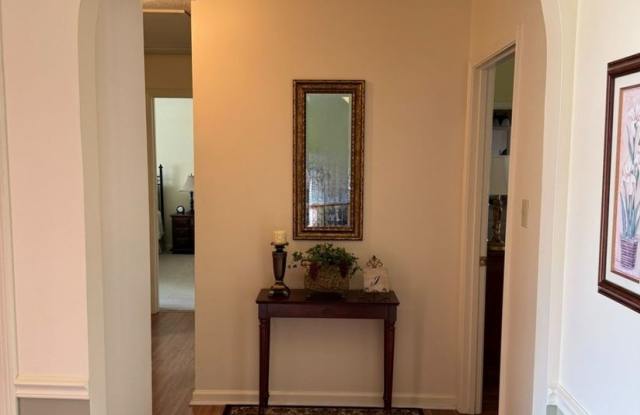 Beautiful One Story Collierville Home For Rent or Sale Gallery 3