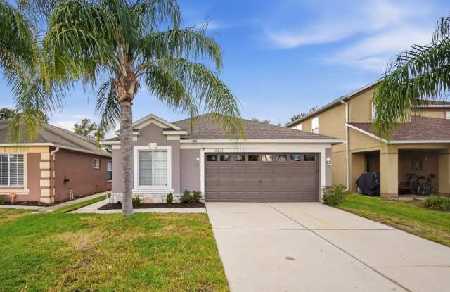 Move-In Ready 3BR Home with 2-Car Garage & Lawn Care Included Gallery 1