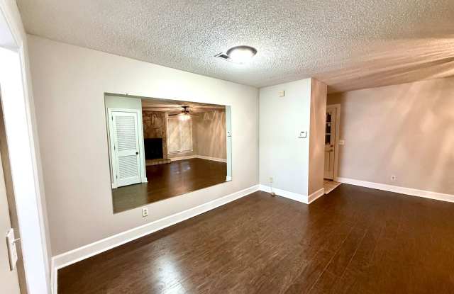 1 Bedroom Condo on Chapman Mountain Gallery 3