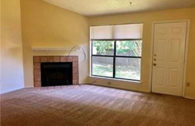 105 Hickory Springs Drive Gallery 2