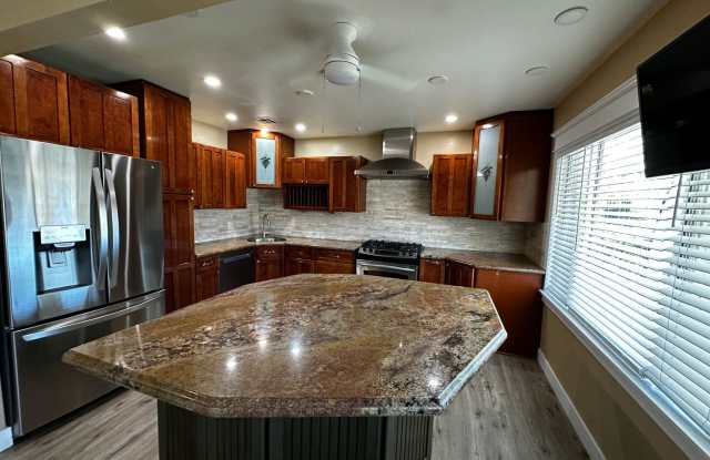 Charming 3 Bed 3 Bath Westminster House Gallery 3