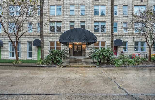 Studio off of Forsyth Park in Historic Downtown Savannah! photos photos