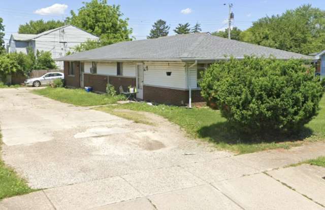 437-439 Forest Street - 437 photos photos