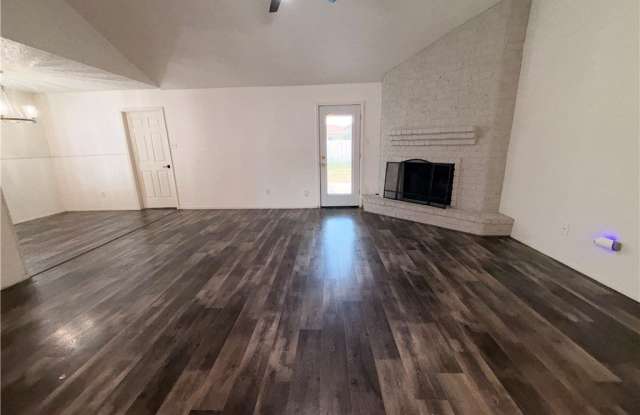 2310 Vialoux Drive Gallery 3