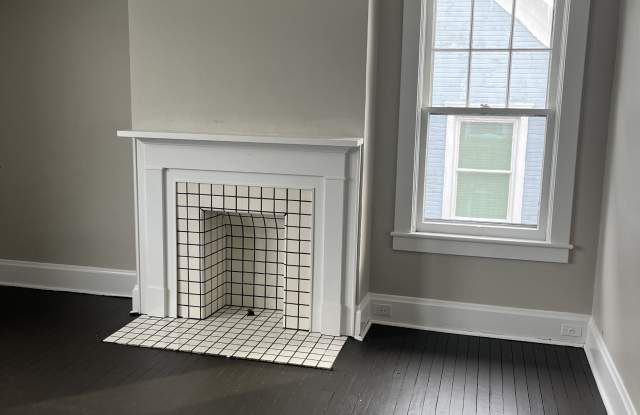 136 Westminster Avenue - 2 photos photos