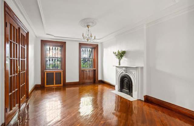 418 VANDERBILT Avenue unit: Garden photos photos