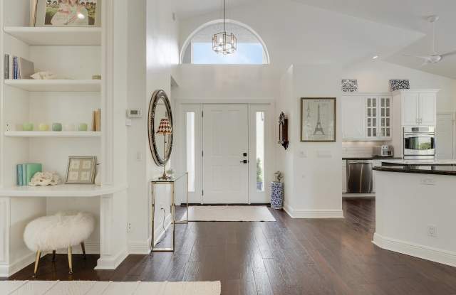 13810 Cross Pointe Court Gallery 3