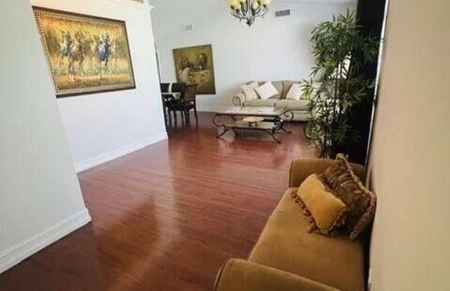 1873 Hollyhock Road Gallery 4
