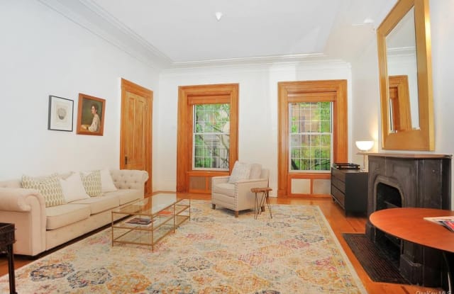 31 W 10th Street - 31 West 10th Street, New York City, NY 10011