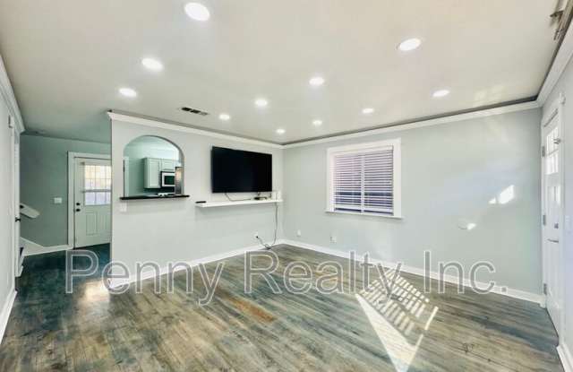 294 Woodman St. Gallery 3