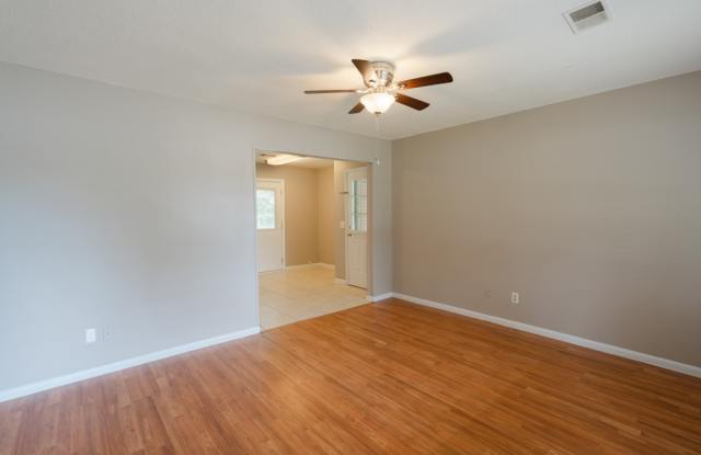 174 Sequoia Circle Gallery 4