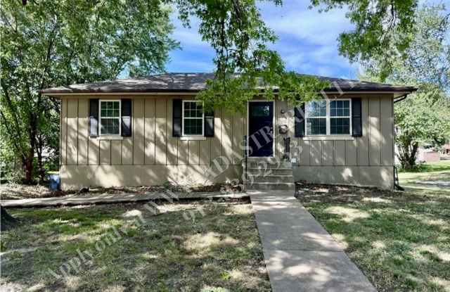 Wonderful Ranch Home in KCMO-Available NOW!! photos photos