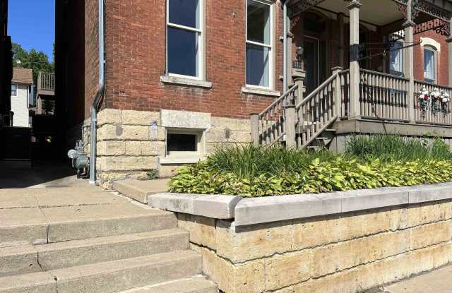 331 Bluff Gallery 2