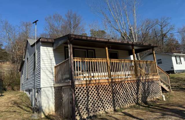 3 Bedroom 1 Bath Home located in Greeneville, TN - 1092 West Vann Road, Greeneville, TN 37743