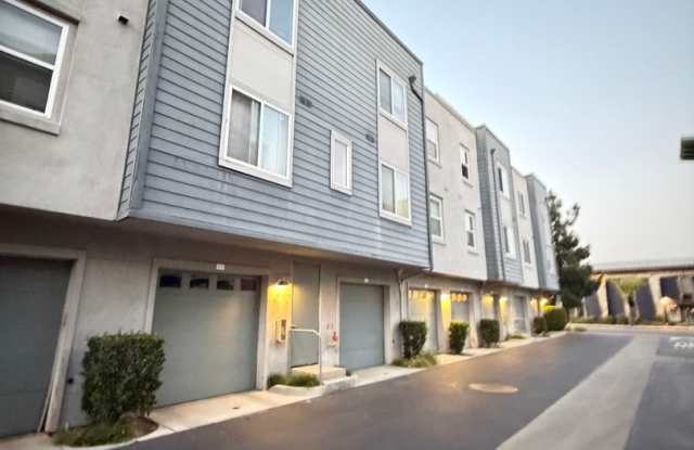 Unbeatable Downtown Escondido Townhome photos photos