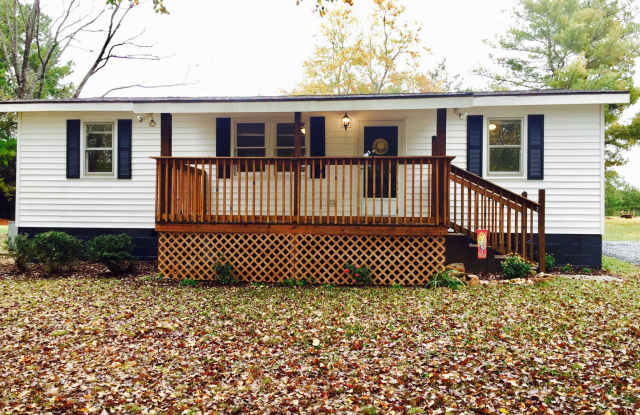 3 Bed, 2 Bath Home Available in Greer photos photos
