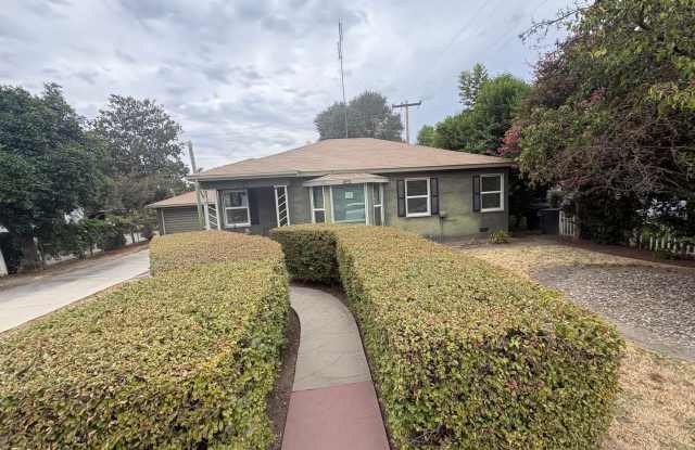 Cozy 2-bedroom home Available Now! photos photos