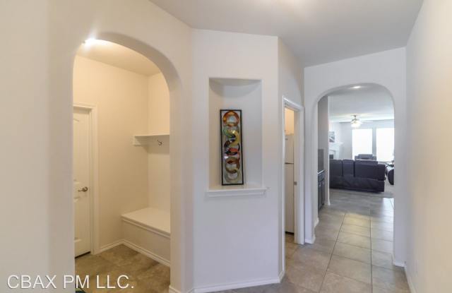 15608 Oak Pointe Gallery 2