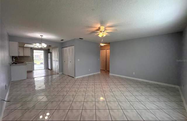 22 W COUNTRY COVE Way Gallery 3
