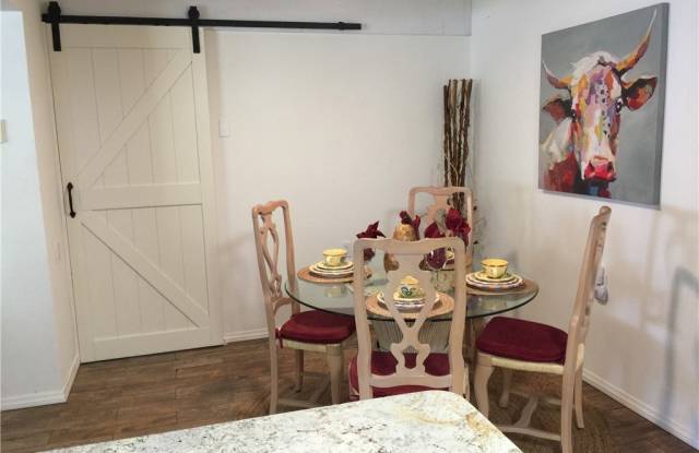 2324 Via Puerta Gallery 3