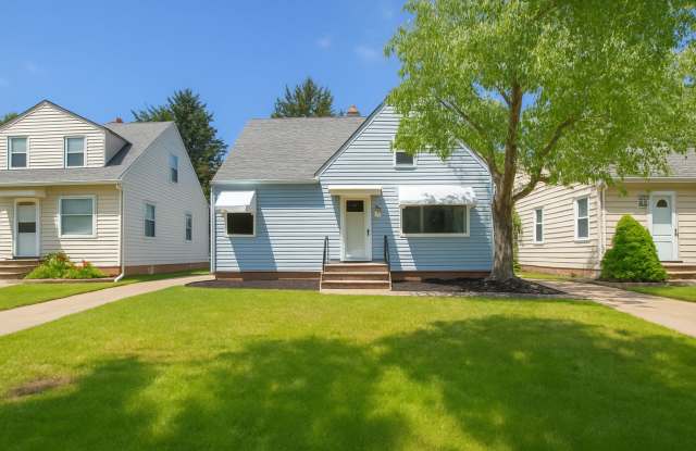 4165 Harwood Rd, South Euclid: 4 Bedrooms 2 full Bath photos photos