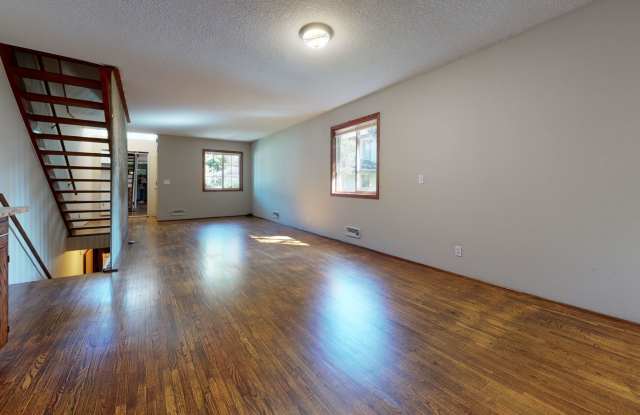 1081 18th Ave SE photos photos