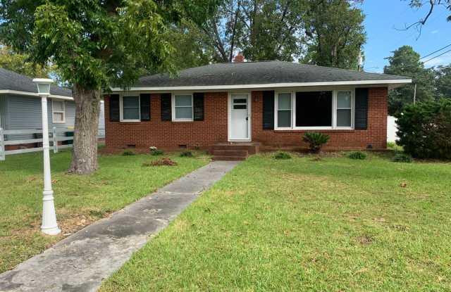 1009 E. 14th Street - 1009 East 14th Street, Lumberton, NC 28358