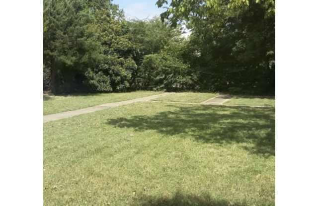 5650 S. Quebec Ave. photos photos