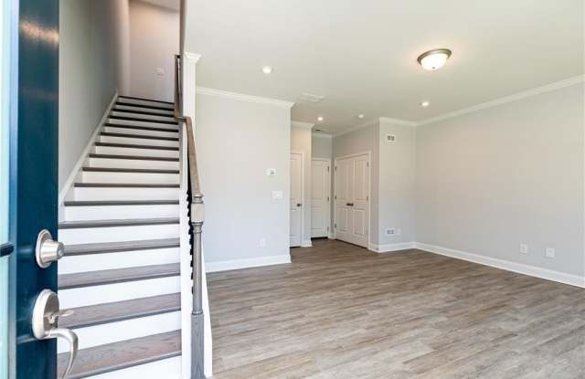 517 Hardy Drive Gallery 3
