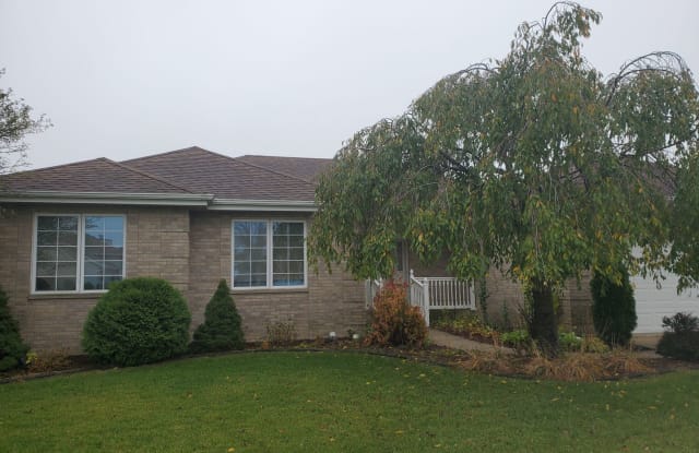192 Summerhill Drive - 192 Summerhill Drive, Dyer, IN 46311