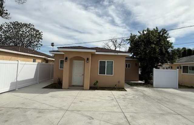 4831 Fiesta Avenue photos photos