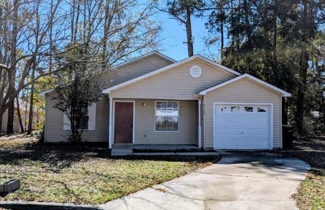 3/2 Home with garage and spacious living areas!!! photos photos