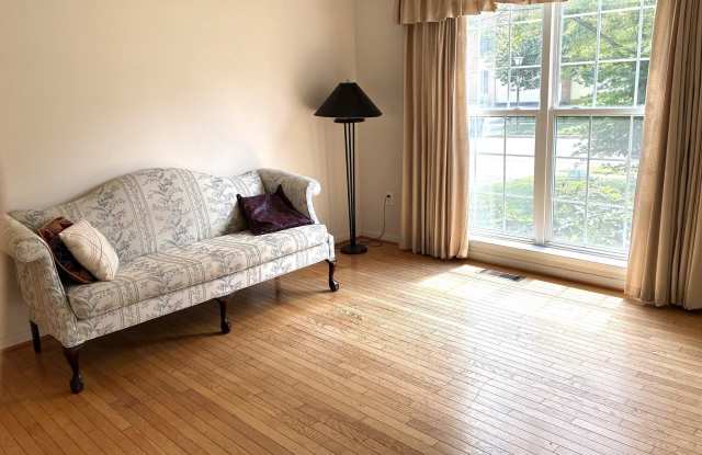 12923 CREAMERY HILL Drive Gallery 4