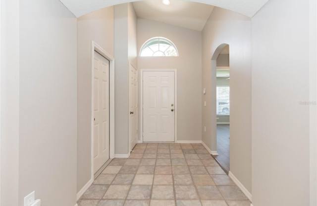 4550 ROUNDVIEW Court Gallery 4