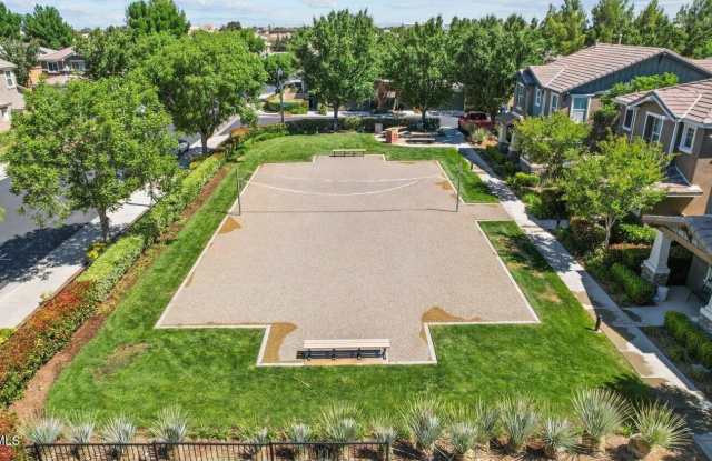 2658 Greenwood Court Gallery 4