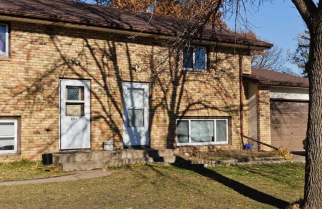 2570 22nd Ter NW - 2570 22nd Ter NW, New Brighton, MN 55112