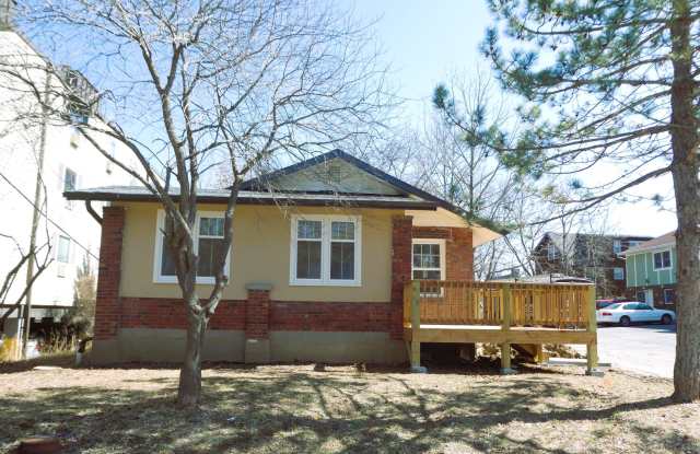 2 Bed 1.5 Bath House near Boone Hospital photos photos