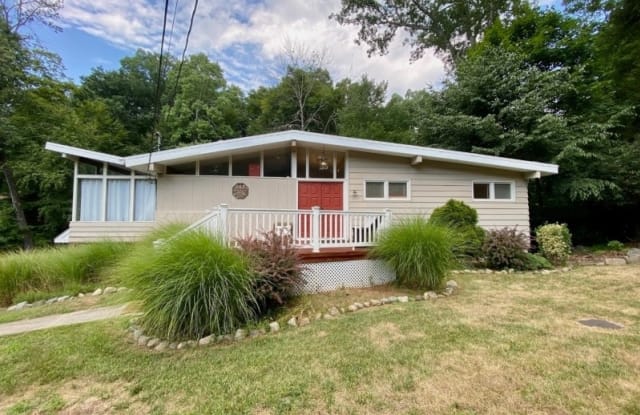 79 Kraft Pl - 79 Kraft Place, Ringwood, NJ 07456