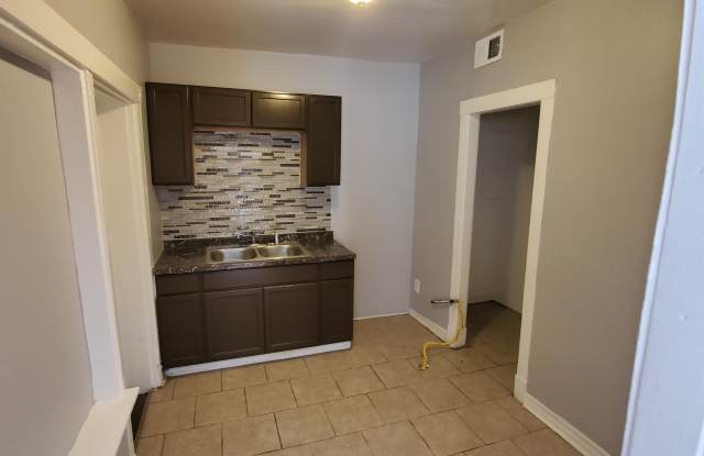 441 East 111th Place - 2E Gallery 2