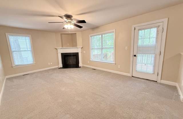 Charming Raleigh Home with Front Porch, Deck & Garage! Gallery 4