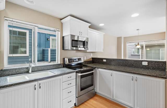 8619 Delridge Way SouthwestUnit B Gallery 2