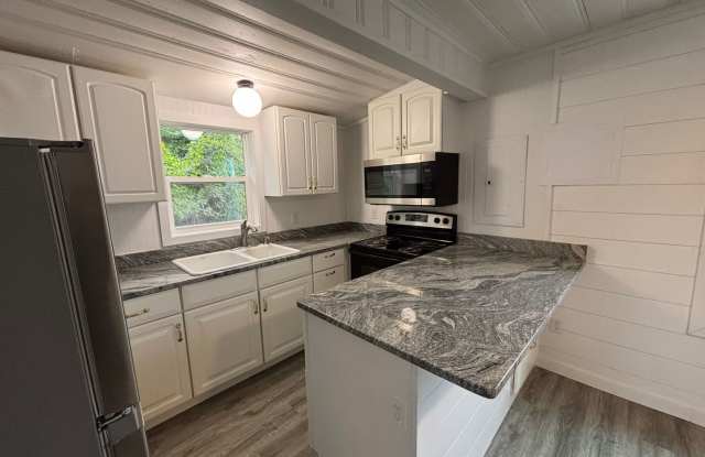 109 W 14th Street — Eldon, MO photos photos