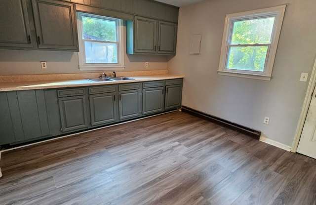 2 BR off Old Winston Rd! Gallery 4